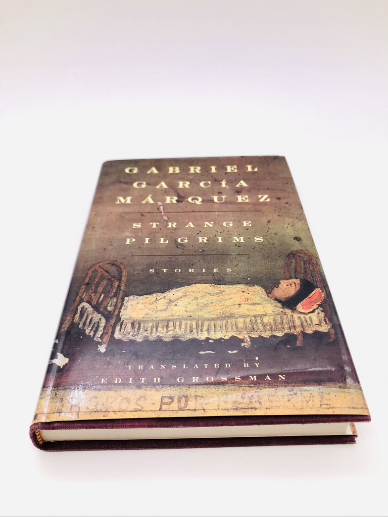 Strange Pilgrims. By Gabriel Garcia Marquez. Translated by Edith Grossman. First American Edition. Knopf. New York, 1993. - Image 5