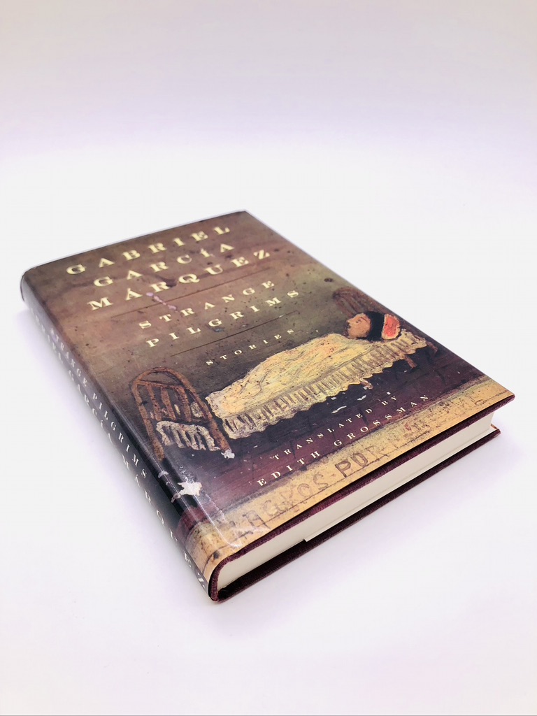 Strange Pilgrims. By Gabriel Garcia Marquez. Translated by Edith Grossman. First American Edition. Knopf. New York, 1993. - Image 7