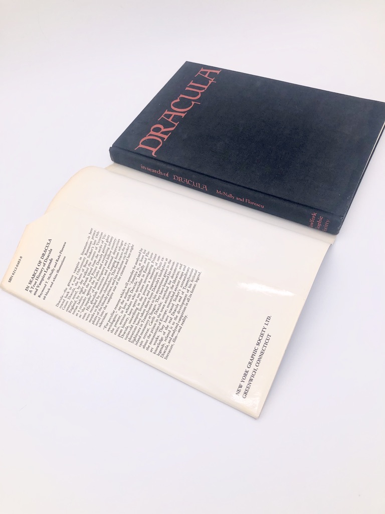 In Search of Dracula: A True History of Dracula and Vampire Legends. By Raymond T. McNally and Radu Florescu. First edition, First Printing. New York Graphic Society. Greenwich, 1972. - Image 2