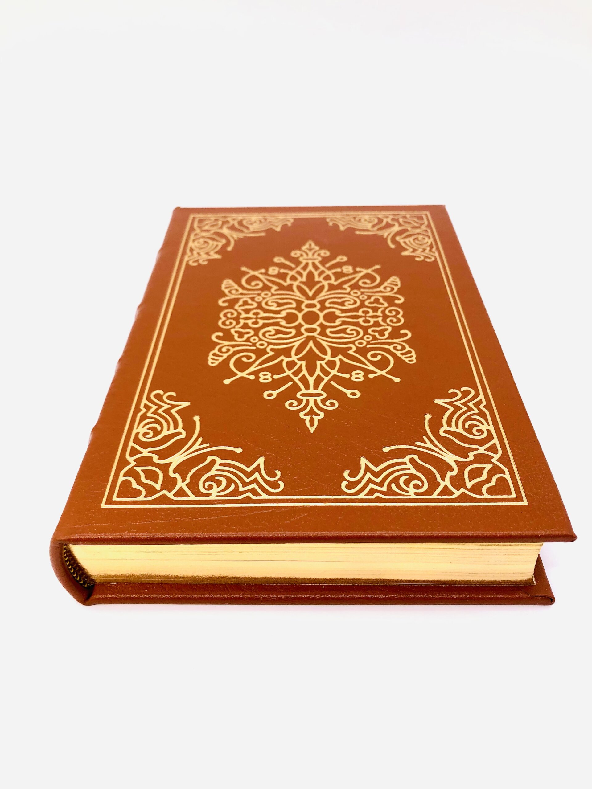 Gulliver’s Travels. By Jonathan Swift. Illustrations by Fritz Eichenberg. Illustrated Edition. Easton Press. Norwalk, Connecticut, 1976. - Image 3