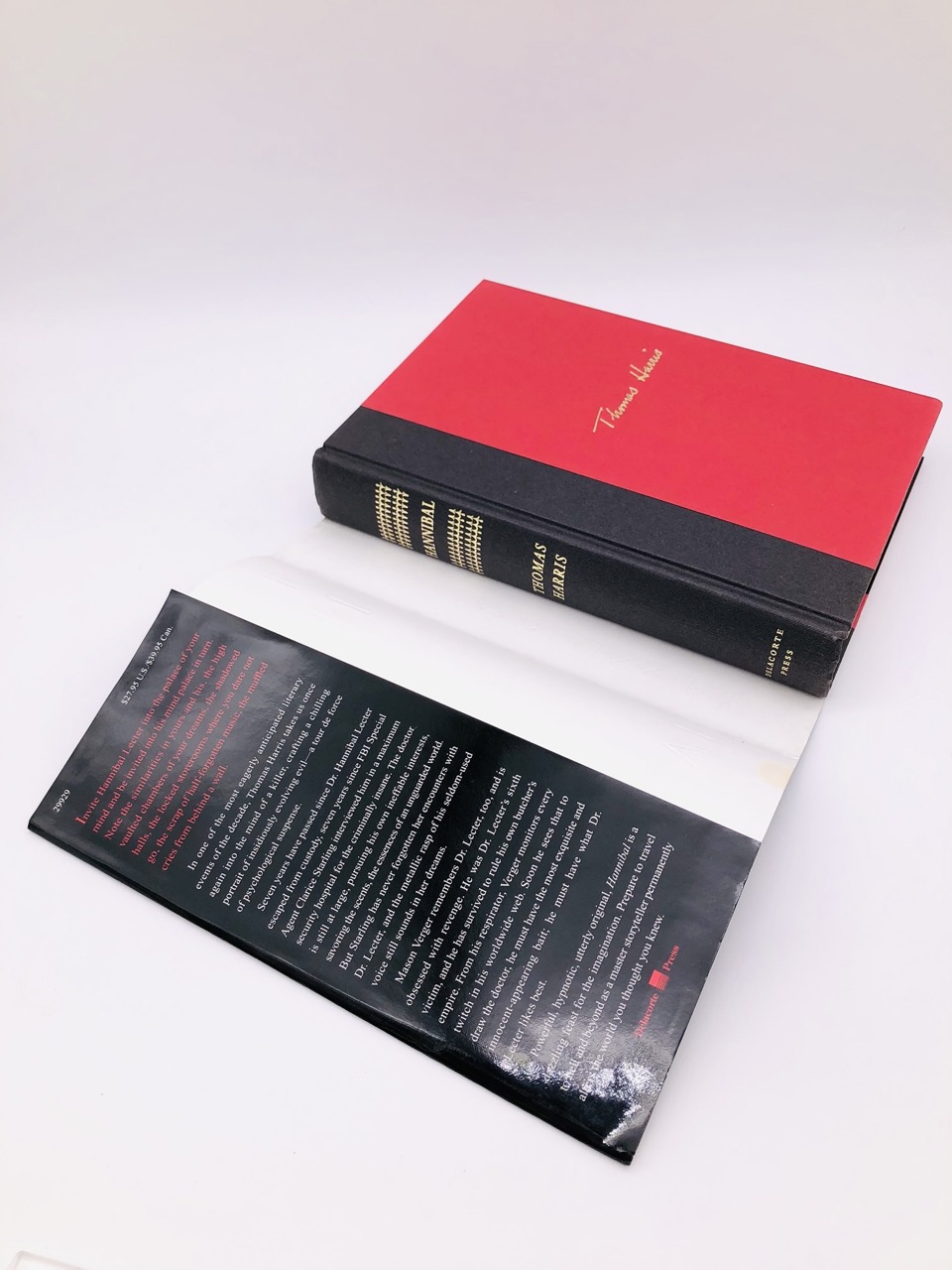 Hannibal. By Thomas Harris. First Edition, First Printing. Delacorte. New York, 1999. - Image 5